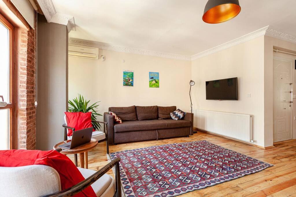 Location With 2 Bedrooms *